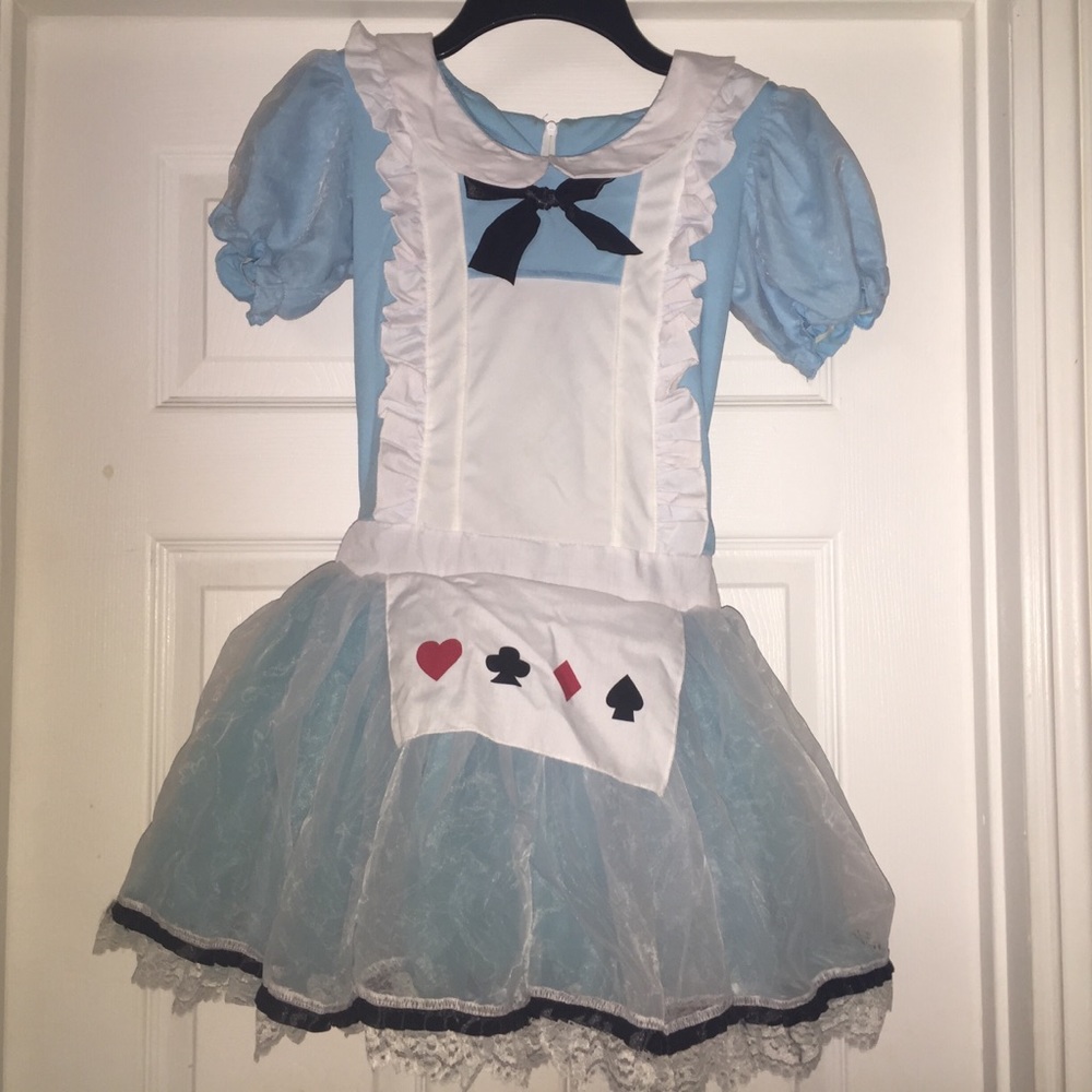 Alice in wonderland costume